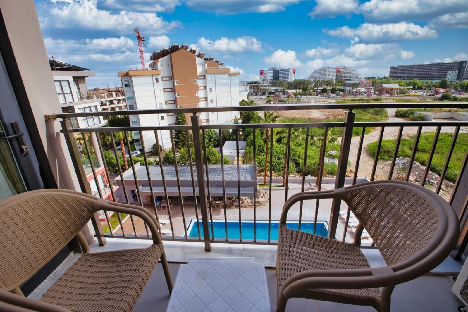 Laristone Suite Spa Hotel Aksu  Екстер'єр фото