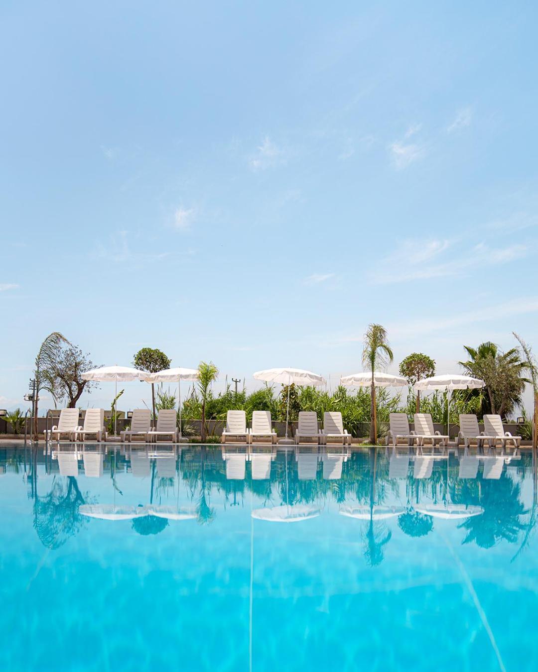 Laristone Suite Spa Hotel Aksu  Екстер'єр фото